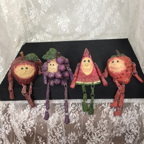 Unbranded Accents Set Of 4 Fruity Shelf Sitters With Dangling